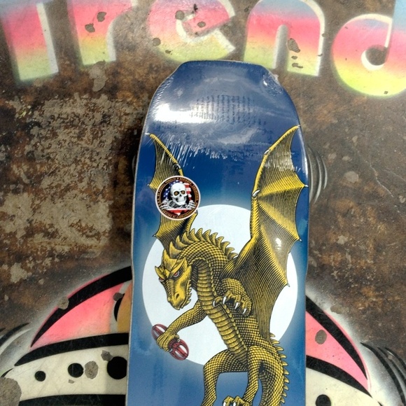Flight Deck Powell Peralta - Picture 2 of 5